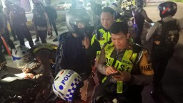 Jaring Pelanggar Mabuk, Razia Satlantas Polrestabes Surabaya Amankan Puluhan Unit