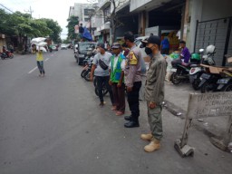 Petugas Gabungan Simokerto Himbau Jukir Tambakrejo