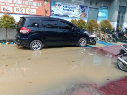 2023 Sampang Dilanda Banjir, Termasuk Rumah Tahanan
