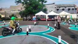 Permudah Pembuatan SIM, Ada Progam SIM Cak Tejo Goes To School