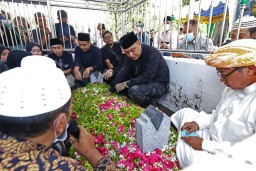 Ayah Wali Kota Eri Cahyadi Wafat, Pesannya Sebelum Tutup Usia