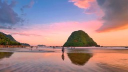 PT BSI Bangun Jalan Menuju Wisata Pulau Merah Mulus, Ternyata Bikin Wisatawan Betah