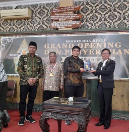 Kata Bijak Sepanjang 512, Resto dan Cafe Joglo Raih Rekor MURI
