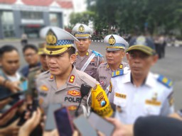 Hindari Konvoi Masuk Surabaya, Polisi Sekat 12 Arus Masuk Kota