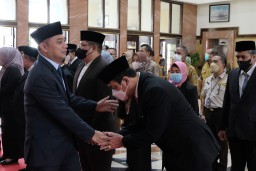 Wali Kota Eri Cahyadi Rotasi 35 Pejabat Pemkot Surabaya