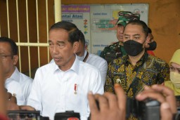 Baca juga : Jokowi : Harga Minyakita dan Beras di Pasar Wonokromo Surabaya Sesuai HET