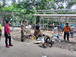 Pemkot Surabaya Tata Kawasan Sentra PKL Srikana Jadi Lebih Bersih dan Nyaman