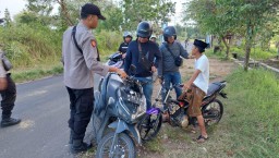 Razia Bali di Jalan Talang Siring, Kecamatan Larangan