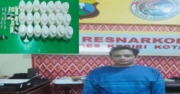 Edarkan Tiga Jenis, Polres Kediri Kota Ringkus Pengedar dengan 22 Ribu Pil