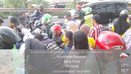 Takjil On The Road PKK RT 5 / RW 5 Kelurahan Banyu Urip Surabaya, Bagikan Takjil Gratis