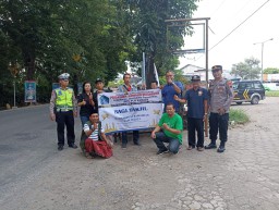 PJI Kudus Kompak Bagikan Ratusan takjil