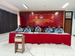Lapas Narkotika Kelas IIA Pamekasan Rapat Evaluasi Capaian Kinerja Triwulan I