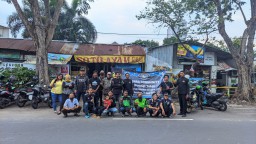 Wujud Berbagi Kasih, Komunitas Cobra Community Bagi - Bagi Takjil Gratis