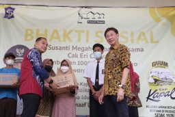 Pemkot Surabaya Terima Ribuan Paket Sembako Ramadan dari Para Pengusaha