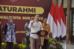 Silaturahmi Virtual dengan Seluruh ASN dan Tenaga Kontrak Pemkot, Wali Kota Eri Cahyadi Minta Terapkan Konsep “Kantorku Surgaku”
