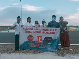 Media SeputarIndonesia.net Kolaborasi Dengan Dua Media Online Berbagi Nasi Kotak