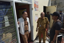 Wali Kota Eri Cahyadi Turun Langsung Ajak Warga Bekerja Lewat Program Padat Karya