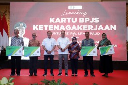 Belasan Ribu Ketua RT/RW, LPMK dan Bunda PAUD Surabaya Sudah Tercover BPJS Ketenagakerjaan