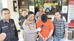 Usai Tidur Bersama dalam Kost, Motor Diembat