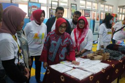 Hasil Karya Rumah Anak Prestasi Surabaya Ditampilkan, Ada Peragaan Busana hingga Pameran Lukisan