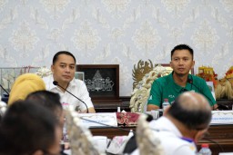 Wali Kota Eri bersama Presiden Persebaya Siap Berangkat ke Jakarta Ajukan Izin Penggunaan Stadion GBT