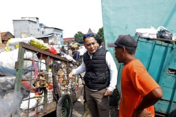 Antisipasi Penumpukan Volume Sampah di TPS, DLH Surabaya Siapkan Petugas Checklist