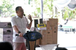 Pemkot Surabaya Terima Bantuan Ratusan Alat Penunjang Adminduk dari Bank Jatim dan PT Yekape
