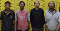 Satroni Gedung Kosong, Enpat Orang Curi Besi Kontruksi
