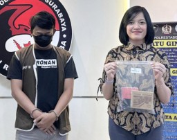 Rumah Residivis di Wiyung Digrebek Polisi