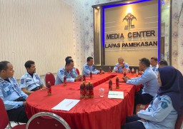 Persiapan Dharma Karya Dhika di Pamekasan