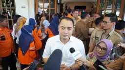 Miliki Potensi Ekonomi Besar, Wali Kota Eri Bentuk Bank Sampah Tingkat Surabaya