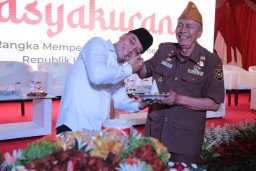 Wali Kota Eri Gelar Tasyakuran bersama LVRI Surabaya