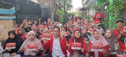 Anas Karno sosialisasikan Ganjar Pranowo ke ibu-ibu kampung Semolowaru