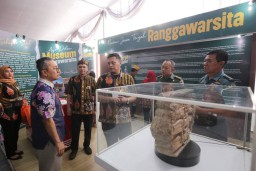 Pemkot Surabaya Gelar Pameran Cross Musea, Pamerkan Koleksi dari 12 Museum di Indonesia