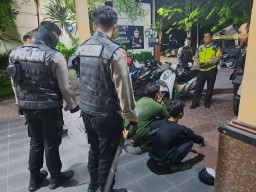 Gengster di Surabaya Dibekuk Bawa Pistol