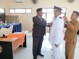 Baca juga : Camat Tanah Luas Lantik Geusyik Gampong Teungeh B dan Gampong Paya Serta Tuha 4 Gampong Serbajaman Tunong