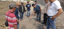 Mayat dalam Sarung Gegerkan WargaWarga Sangoleng Lesong Daja Batumarmar