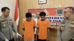 Baca juga : Butuh Uang dan Susu, Dua Saudara Bobol Toko