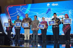 Command Center 112 Surabaya Raih Penghargaan Layanan 112 Terbaik dari Kemkominfo