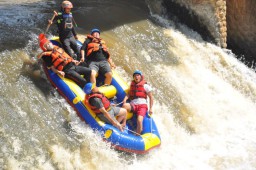 Baca juga : Pererat Tali Persaudaraan Sesama Jurnalis Judes Gelar Rafting Di Kesambon Malang