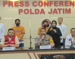 Baca juga : Sopir dan Kernet Ditangkap Polda Jatim, Bos BBM Ilegal Kabur