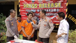 Baca juga : Kerja Sampingan Penjaga Warkop di Surabaya Terungkap Polisi
