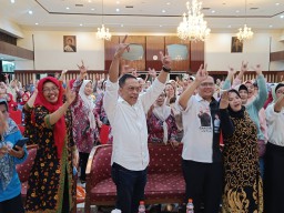 Ratusan ibu-ibu kompak siap menangkan Ganjar-Mahfud