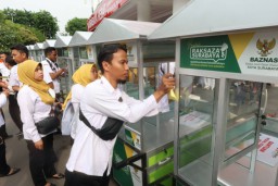 Pemkot Surabaya beri Bantuan Modal Usaha hingga Rombong ke Pokmas dan Pertukir Kategori Keluarga Miskin