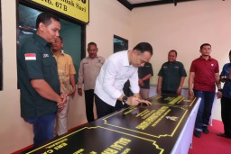 Renovasi 1.187 Balai RW, Wali Kota Eri: Ini Menjadi Tempat Pergerakan Semua Kegiatan