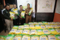 Stok Beras 52 Ribu Ton, Pemkot Surabaya Pastikan Ketersediaan Aman