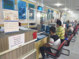 Pemkot Surabaya Pastikan Perda tentang Pajak Daerah dan Retribusi Sesuai UU, Ada yang Naik dan Banyak Pula yang Turun