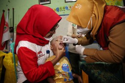 Imunisasi Polio di Surabaya Dimulai, Dinkes Optimis Tuntas Sehari