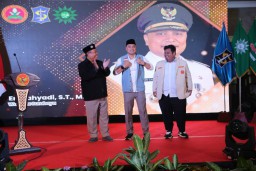 Wali Kota Eri Dinobatkan sebagai Dewan Kehormatan Pemuda Muhammadiyah Surabaya