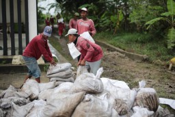 Pemkot Surabaya Bangun Tanggul Sepanjang 2,5 Kilometer di Pakal